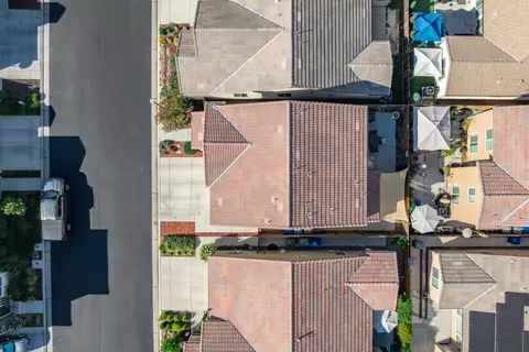View/Area - 2449 Lombard Ln, Clovis, CA 93619 photo 2 of 9