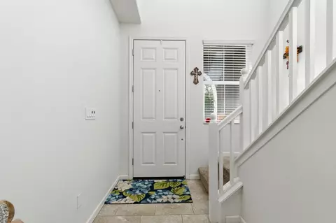 Entry Way - 2449 Lombard Ln, Clovis, CA 93619 photo 3 of 5