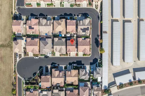View/Area - 2449 Lombard Ln, Clovis, CA 93619 photo 3 of 9