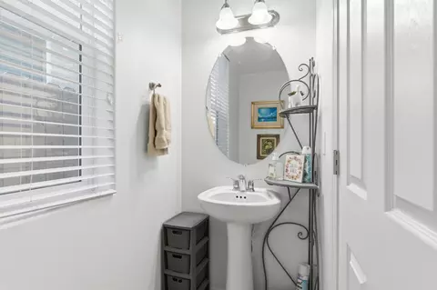Bath - 2449 Lombard Ln, Clovis, CA 93619 photo 1 of 4