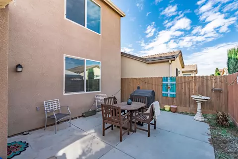 Exterior - 2449 Lombard Ln, Clovis, CA 93619 photo 5 of 7