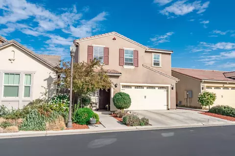 Exterior - 2449 Lombard Ln, Clovis, CA 93619 photo 7 of 7
