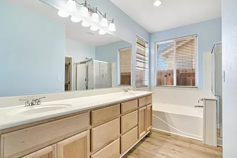 1049 Stanford Ave, Madera, CA 93637 photo 28