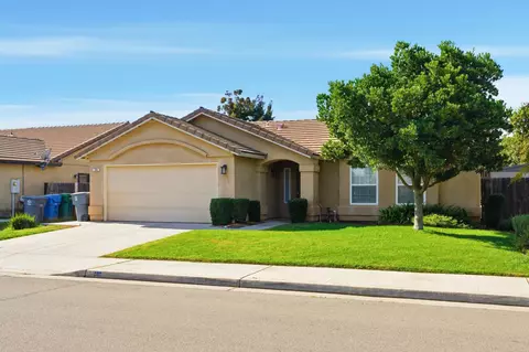 184 S Doubletree Way, Madera, CA 93637