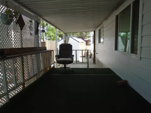 852 E Grangeville Blvd #2, Hanford, CA 93230