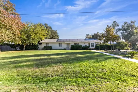 36740 Kensington Dr, Madera, CA 93636