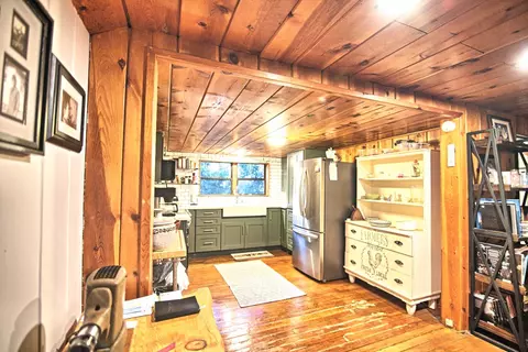 Kitchen - 48585 Todd Eymann, Miramonte, CA 93641 photo 1 of 2