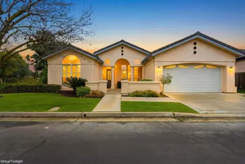 873 E Green Acres Dr, Fresno, CA 93720