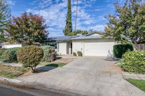 3068 W Holland Ave, Fresno, CA 93722