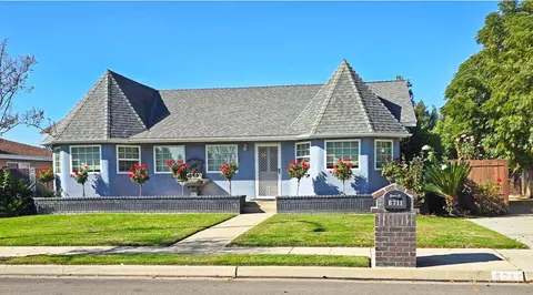 6711 N Chestnut Ave, Fresno, CA 93710