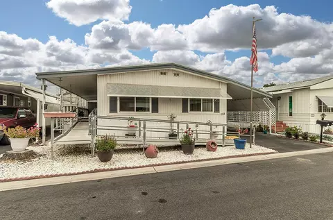 221 W Herndon Ave #192, Pinedale, CA 93650
