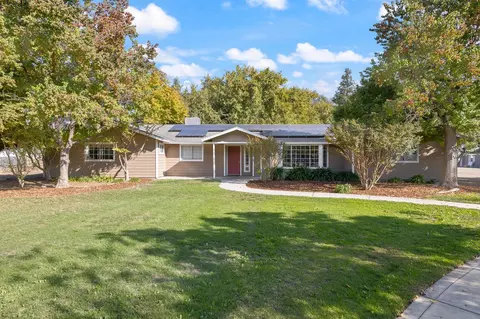 3506 N Markay Ave, Sanger, CA 93657
