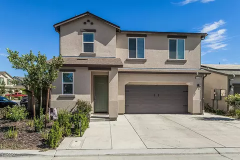 6136 W Oakley, Fresno, CA 93723