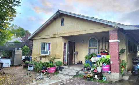 3793 S Cottle Ave, Sanger, CA 93657