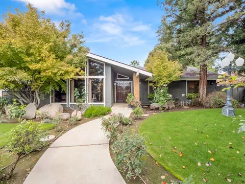 5041 E Townsend Ave, Fresno, CA 93727