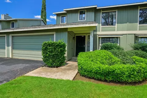 4718 E Alamos Ave #105, Fresno, CA 93726