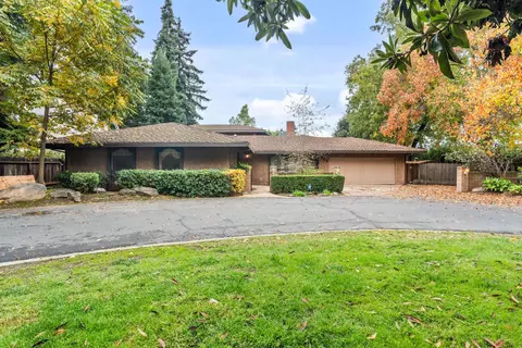 950 E South Bear Creek Dr, Merced, CA 95340
