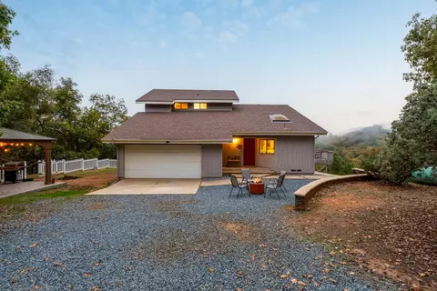 53050 Ridge Top Dr, North Fork, CA 93643