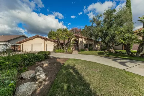 406 E Audubon Dr, Fresno, CA 93720