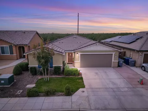 1558 Monte Vista Ave, Madera, CA 93637