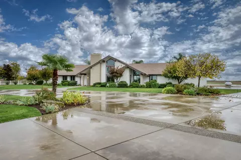 8063 W Herndon, Fresno, CA 93723
