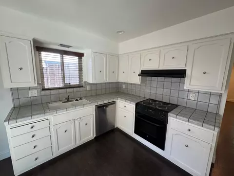 Kitchen - 3725 E Hampton Way, Fresno, CA 93726 photo 2 of 2