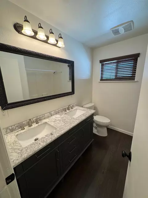 Bath - 3725 E Hampton Way, Fresno, CA 93726 photo 2 of 3