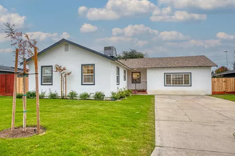 2528 16th Ave, Kingsburg, CA 93631