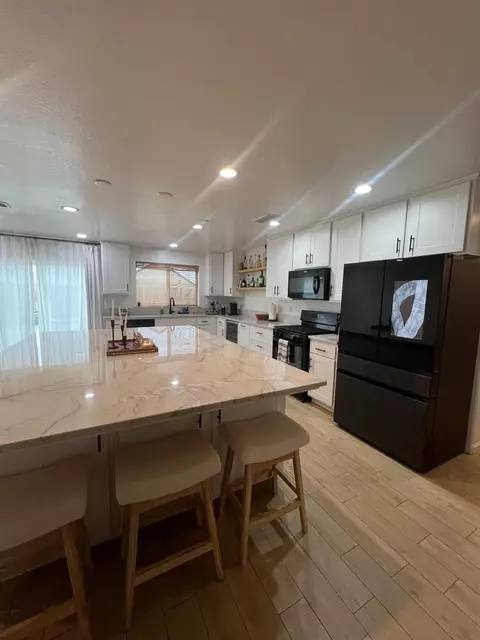 788 Apple St, Dinuba, CA 93618 photo 10