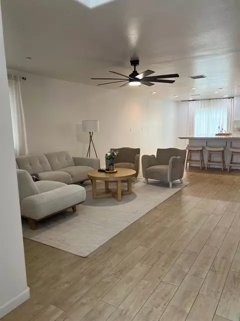 788 Apple St, Dinuba, CA 93618 photo 5