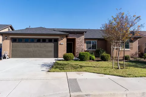 1853 S Kerckhoff Way, Hanford, CA 93230