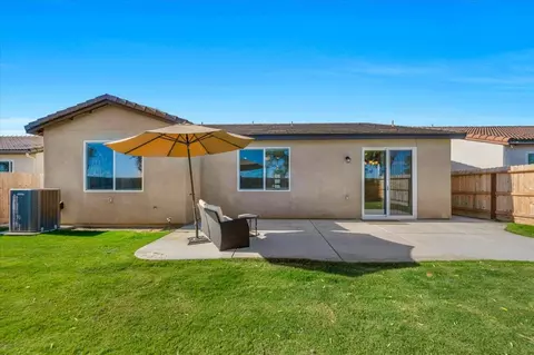 Exterior - 1183 Encore Way W, Madera, CA 93636 photo 4 of 8