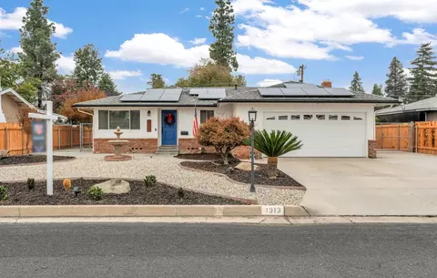 1313 De Cesari Ave, Madera, CA 93637