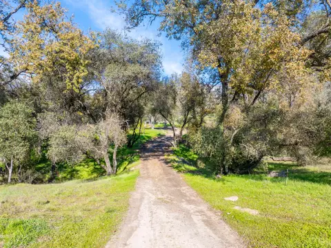 28868 Gibbs Ranch Rd, Tollhouse, CA 93667