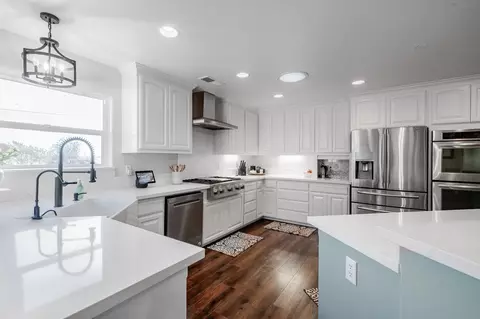 Kitchen - 37143 Avenue 16, Madera, CA 93636 photo 2 of 12