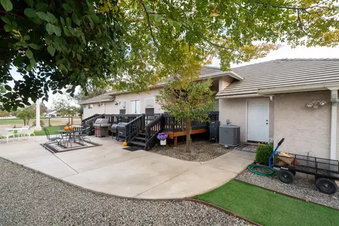 Exterior - 37143 Avenue 16, Madera, CA 93636 photo 11 of 21