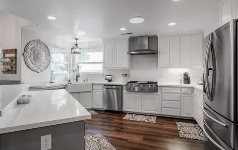 Kitchen - 37143 Avenue 16, Madera, CA 93636 photo 3 of 12