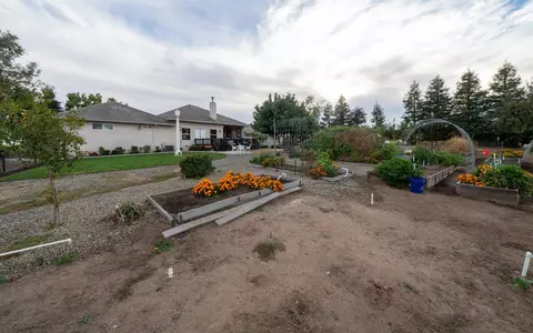 Exterior - 37143 Avenue 16, Madera, CA 93636 photo 15 of 21