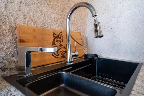 Kitchen - 37143 Avenue 16, Madera, CA 93636 photo 11 of 12