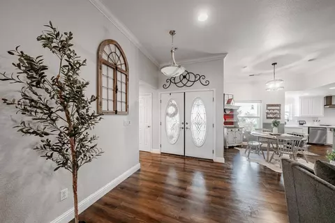Entry Way - 37143 Avenue 16, Madera, CA 93636 photo 1 of 2