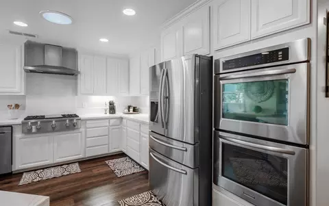Kitchen - 37143 Avenue 16, Madera, CA 93636 photo 4 of 12