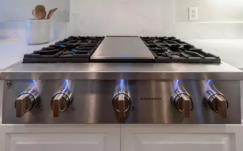 Kitchen - 37143 Avenue 16, Madera, CA 93636 photo 6 of 12