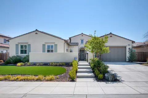 1020 Highland Rd W, Madera, CA 93636