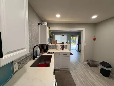 5203 W Mission Ave, Fresno, CA 93722