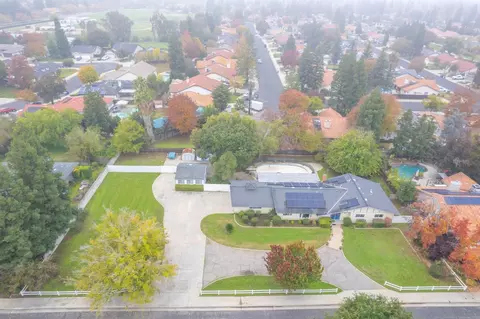 424 Temperance Ave, Clovis, CA 93611