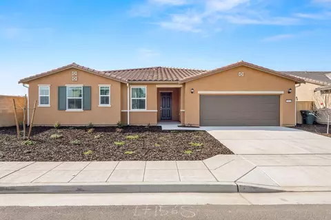 2194 S Sylmar Ave, Fresno, CA 93725