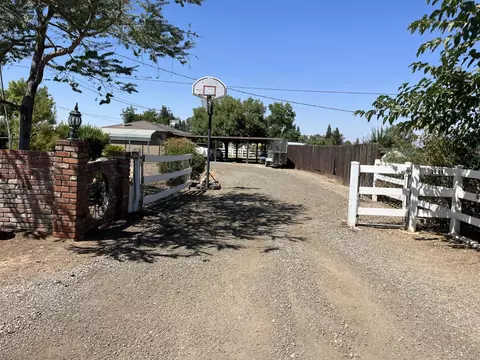 3000 N Academy Ave, Sanger, CA 93657 photo 1