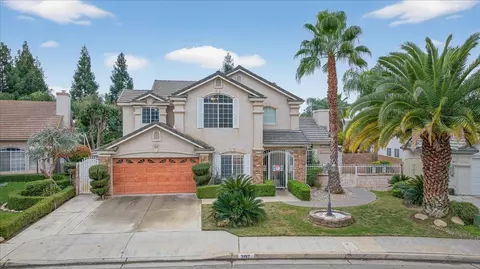 2197 E Ticonderoga Dr, Fresno, CA 93720
