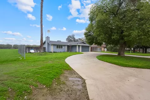 14117 Cates Ct, Chowchilla, CA 93610