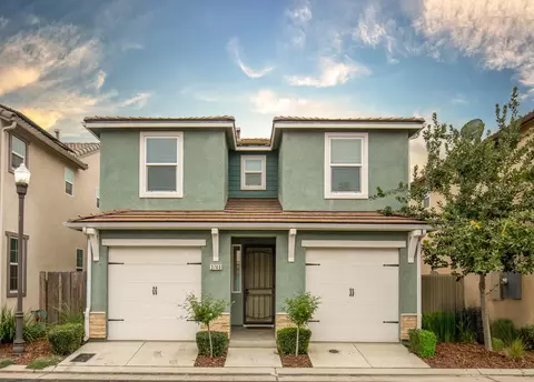 3740 Euphoria Way, Clovis, CA 93619